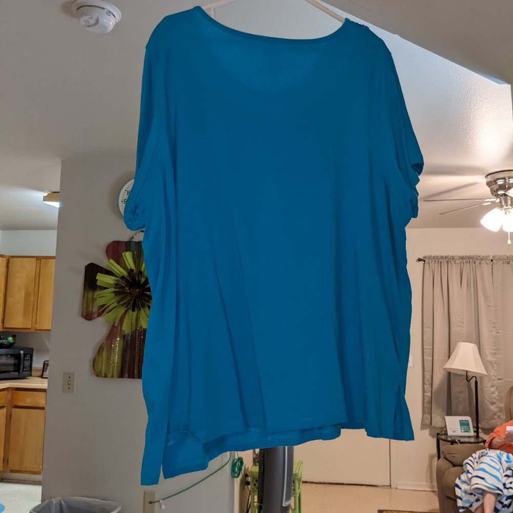 Shirt - Picture 2 of 3